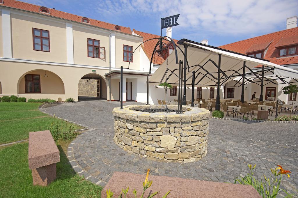 Hotel Historia & Historante Veszprem Exterior photo