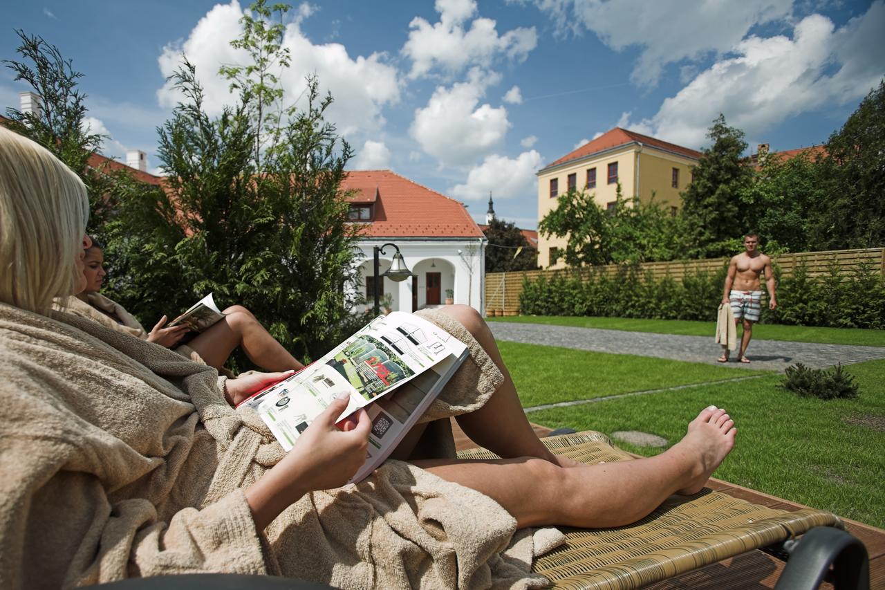 Hotel Historia & Historante Veszprem Exterior photo